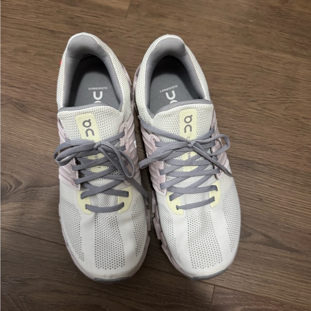 OnCloud Running Sneakers